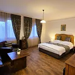 Vintage H&r St Anna Hotel