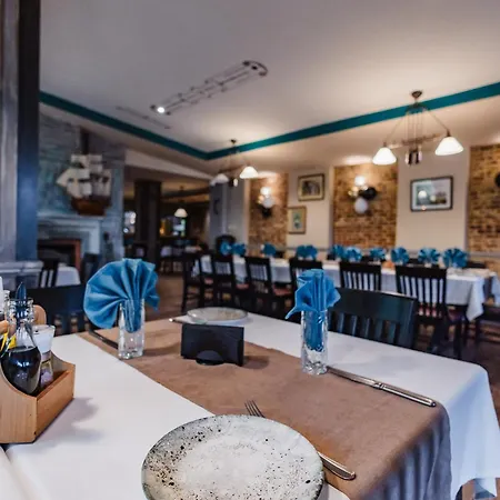 Hotell Vintage H&r St Anna 3*