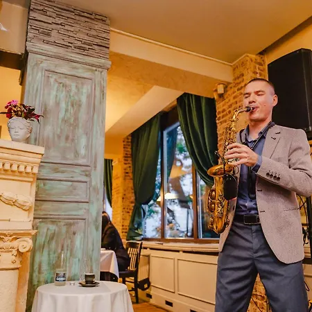 Vintage H&r St Anna Sofie